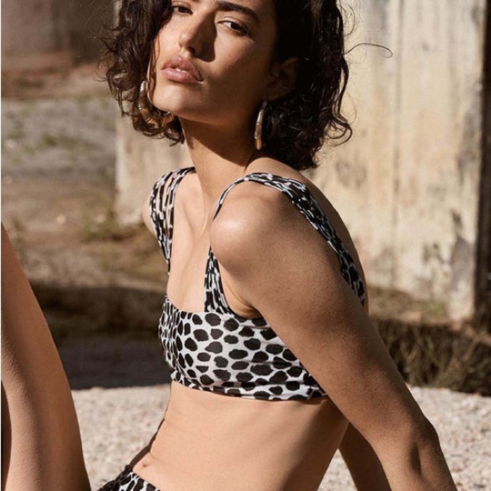 AILA BLUE Shores Top Cheetah Black White Small